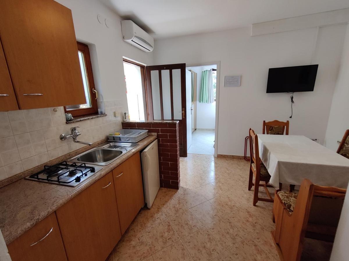 Ljubica Apartment *